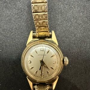 10k Gold Filled Wittnauer Watch - Runs . Vintage